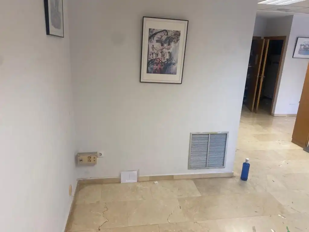 Local comercial en venda a Avenida del Azuer, imagen 6
