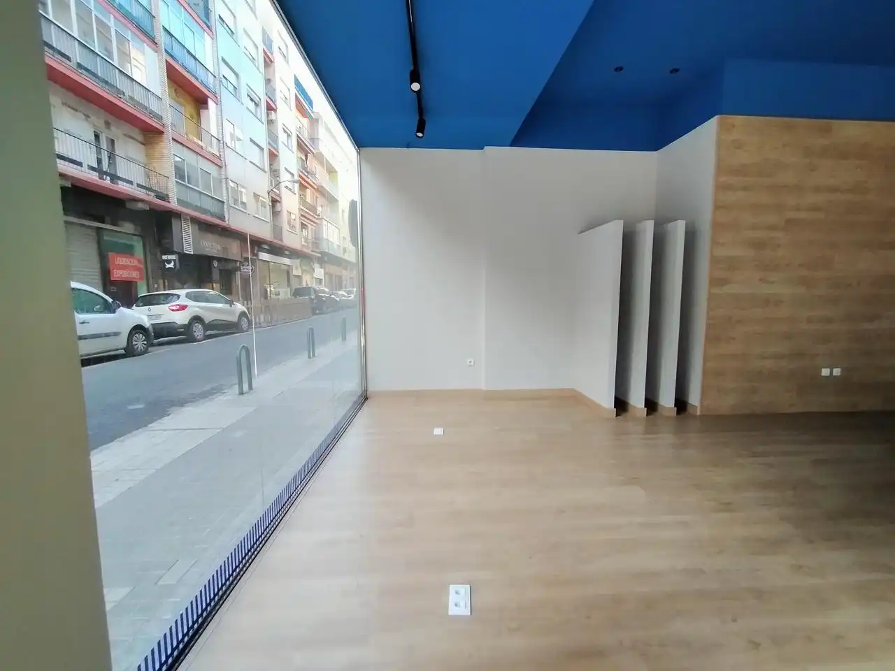Local comercial de lloguer a Calle Tomás Bretón, imagen 14
