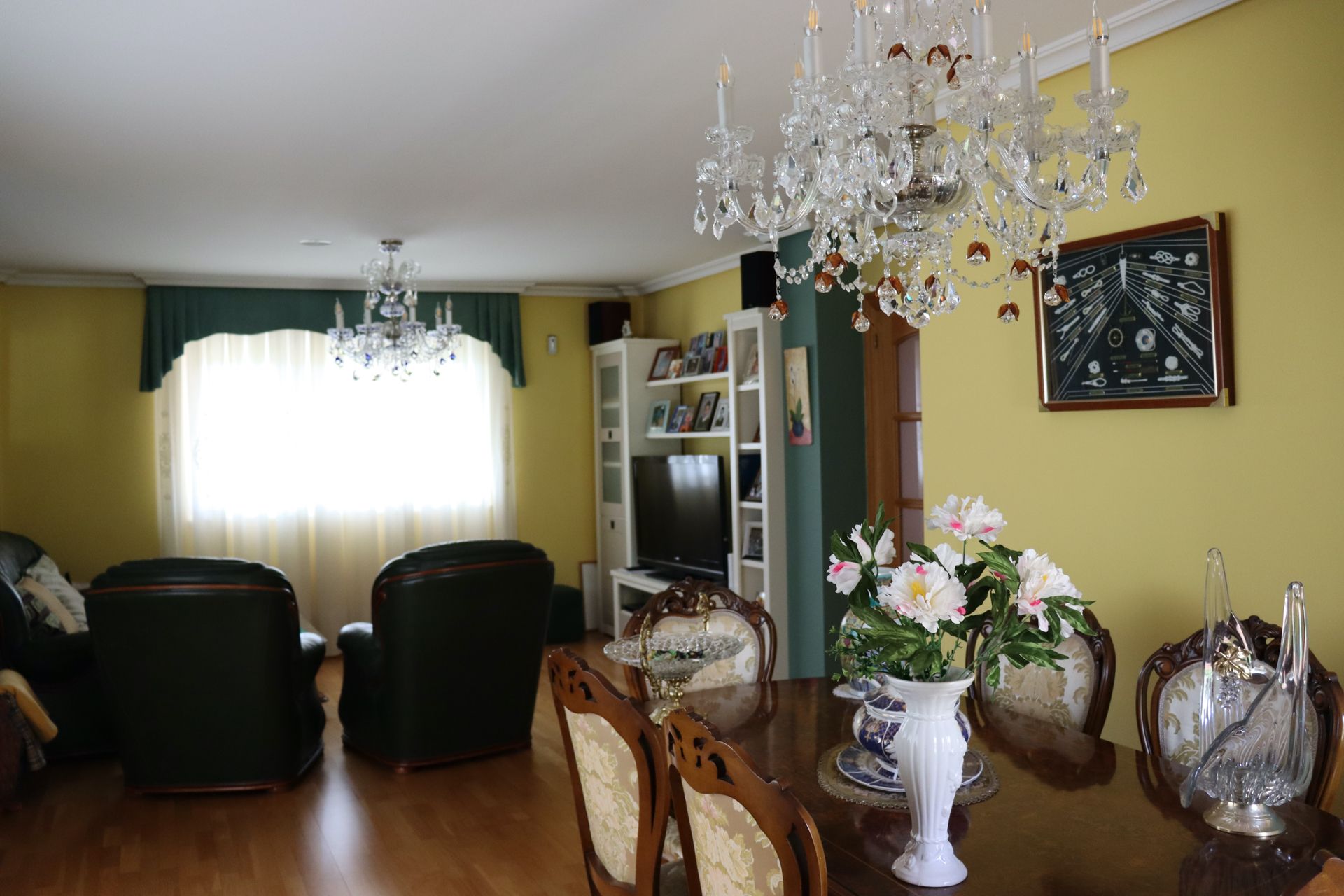 Living room of Single-family semi-detached for sale in León Capital   with Heating, Private garden and Parquet flooring