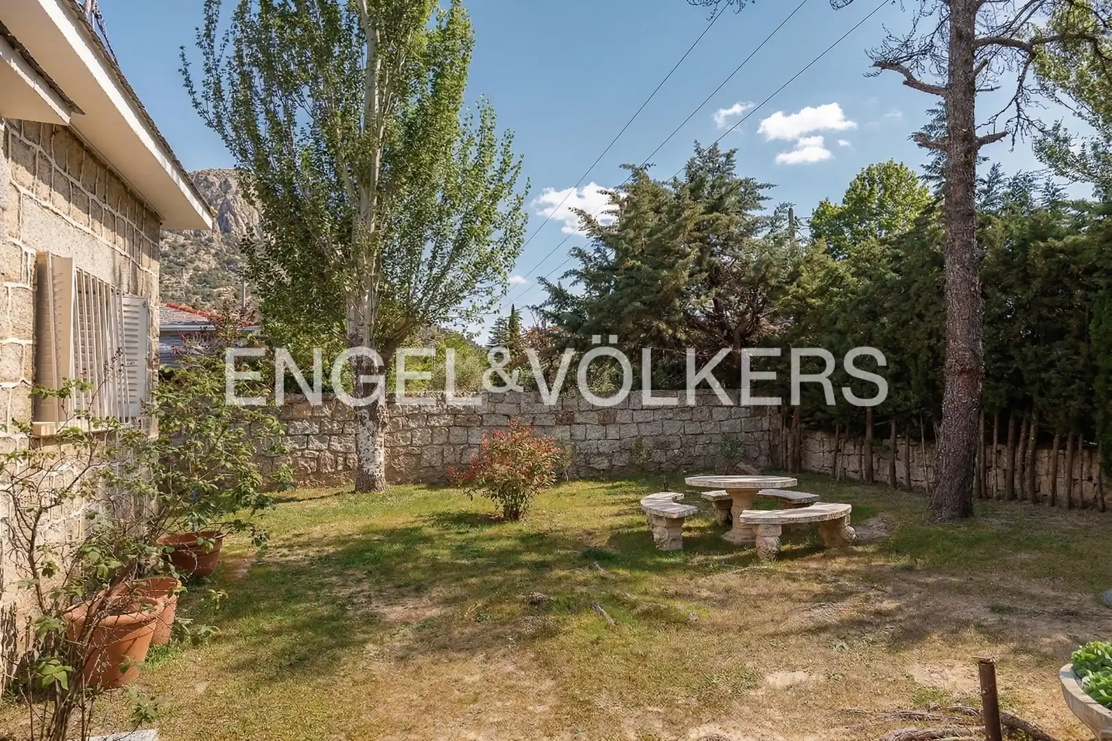 Casa o chalet en venta en La Cabrera con Calefacción, Jardín privado y Piscina