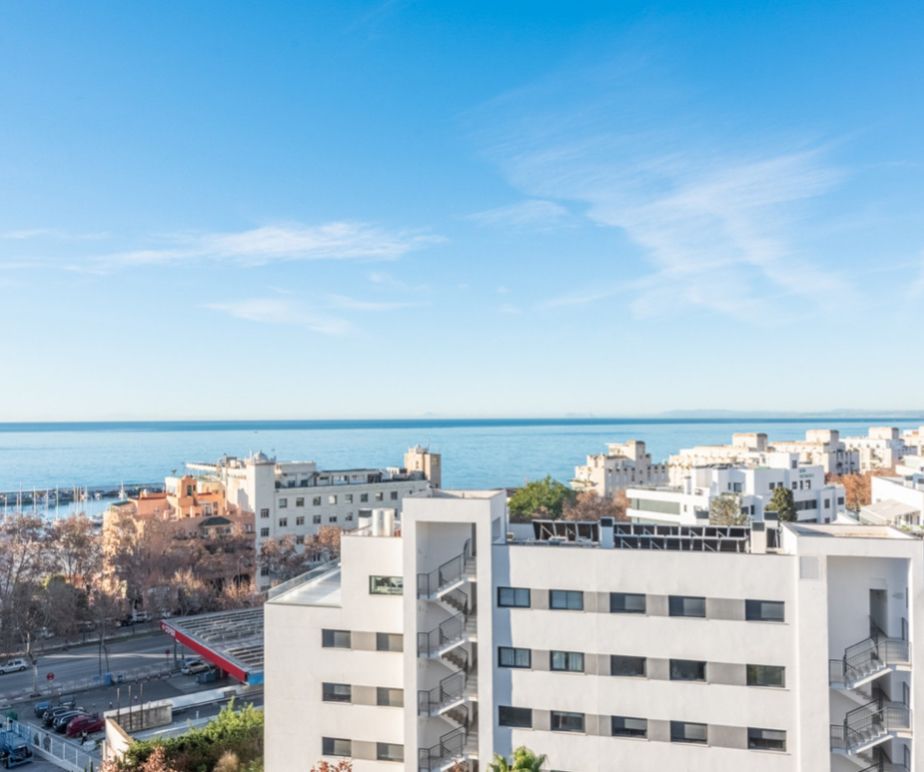 Dormitori de Pis en venda en Marbella amb Terrassa, Moblat i Forn