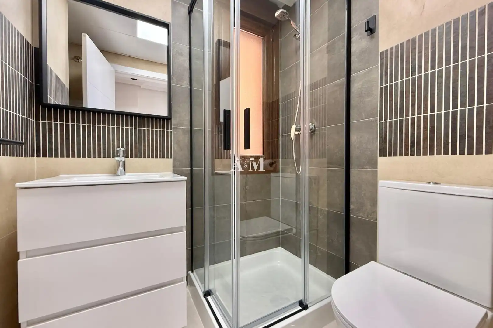 Bathroom of Flat for rent in Los Alcázares  with Air Conditioner, Terrace and Swimming Pool