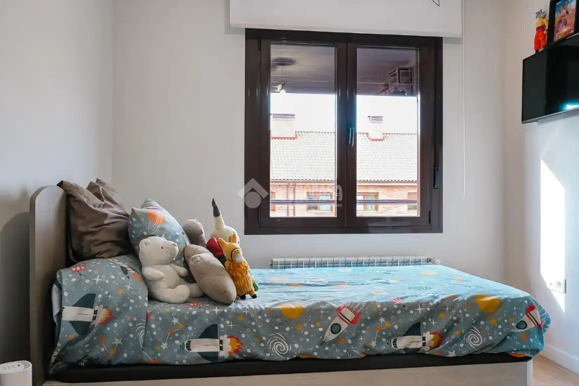 Bedroom of Detached homes for sale in Arroyomolinos (Madrid)  with Air Conditioner, Heating and Private garden