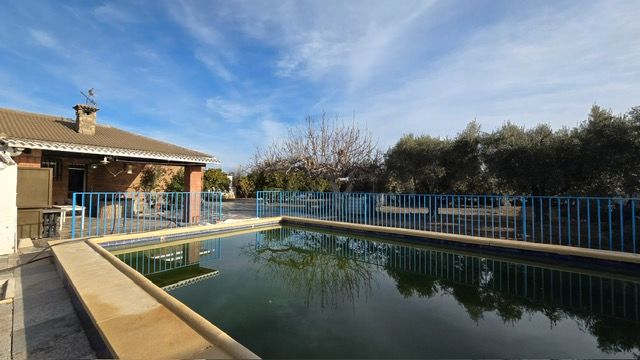 Swimming pool of House or chalet for sale in  Córdoba Capital  with Heating, Private garden and Storage room
