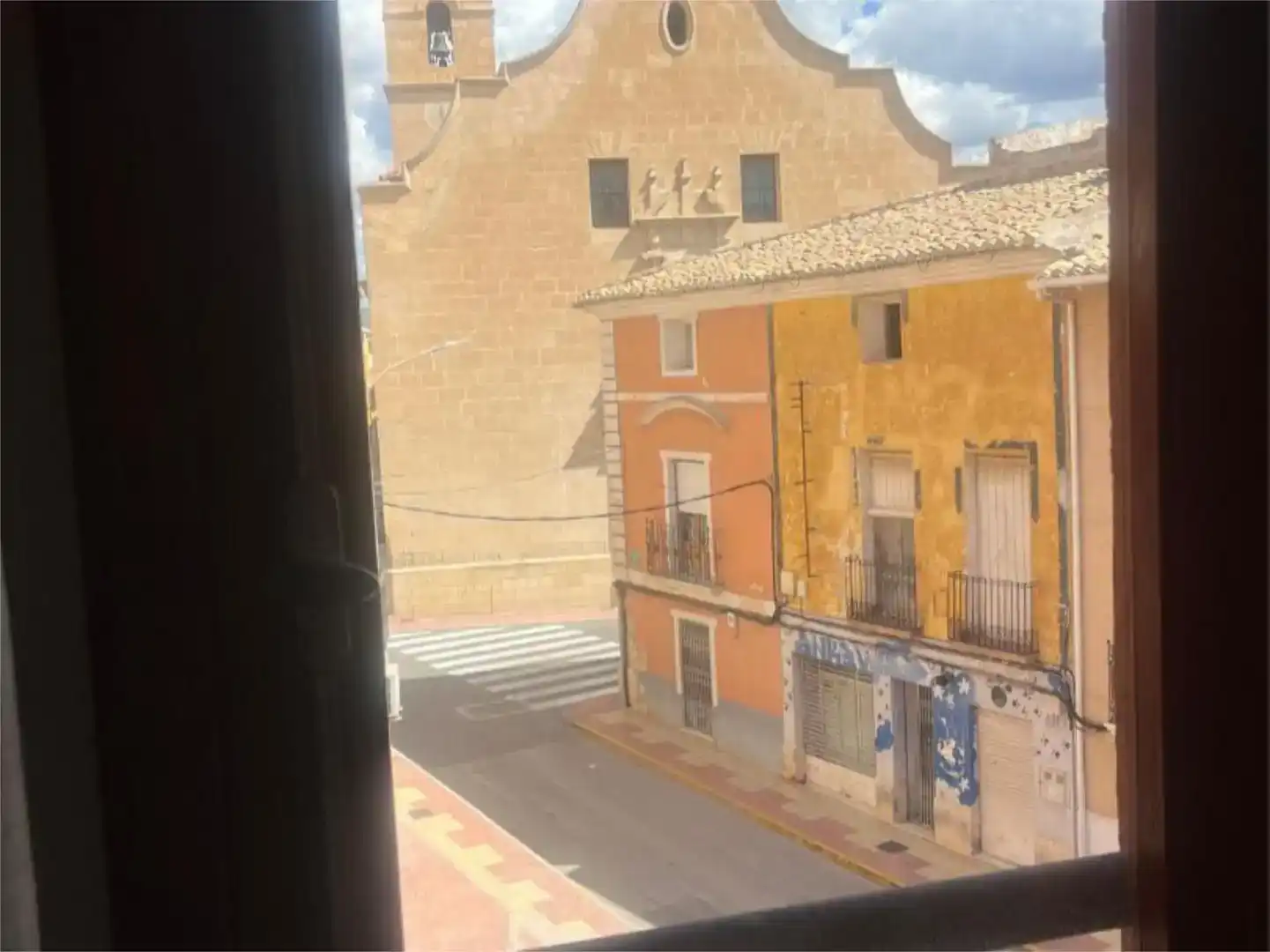Vista exterior de Piso en venta en Sax con Balcón