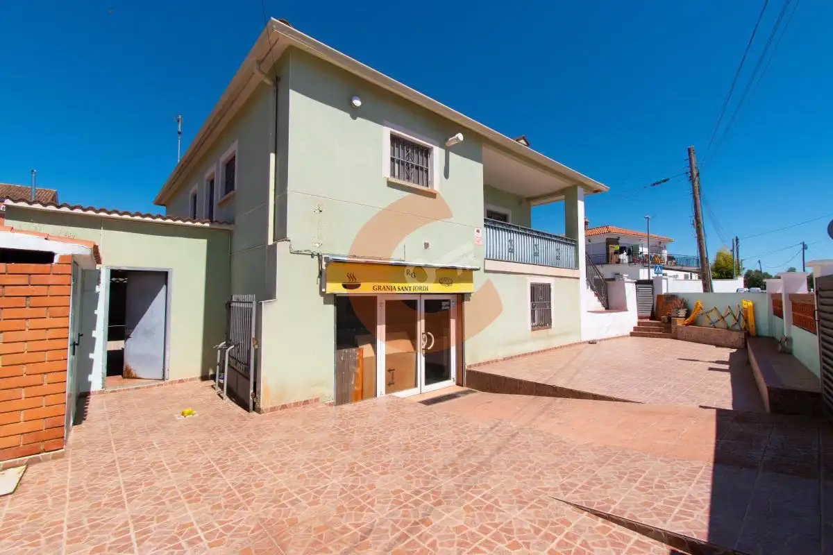 Vista exterior de Casa o xalet en venda en Santa Oliva amb Jardí privat, Terrassa i Traster