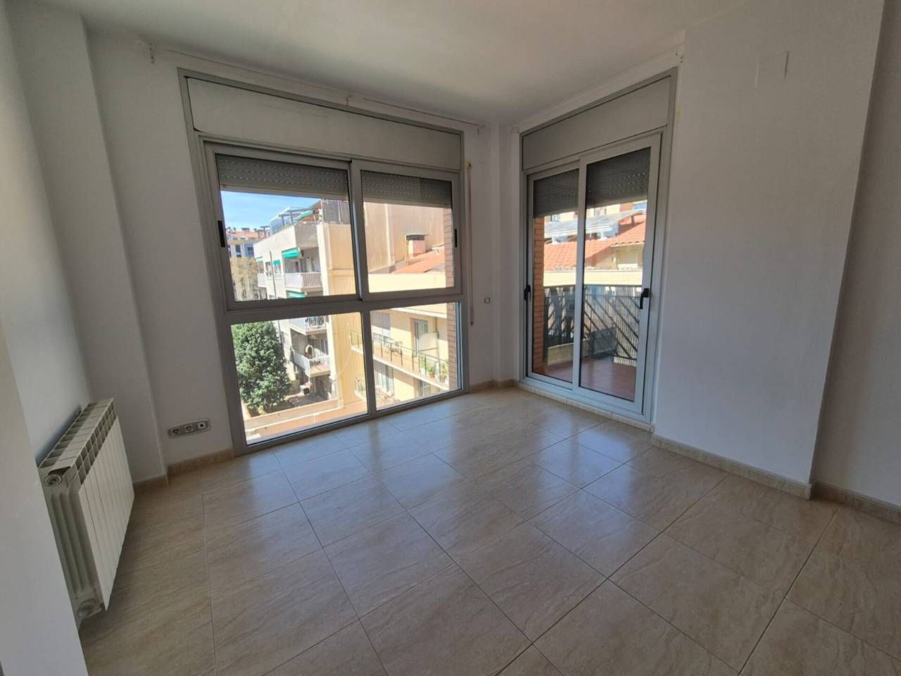 Habitación de Piso en venta en Sabadell con Calefacción, Parquet y Balcón