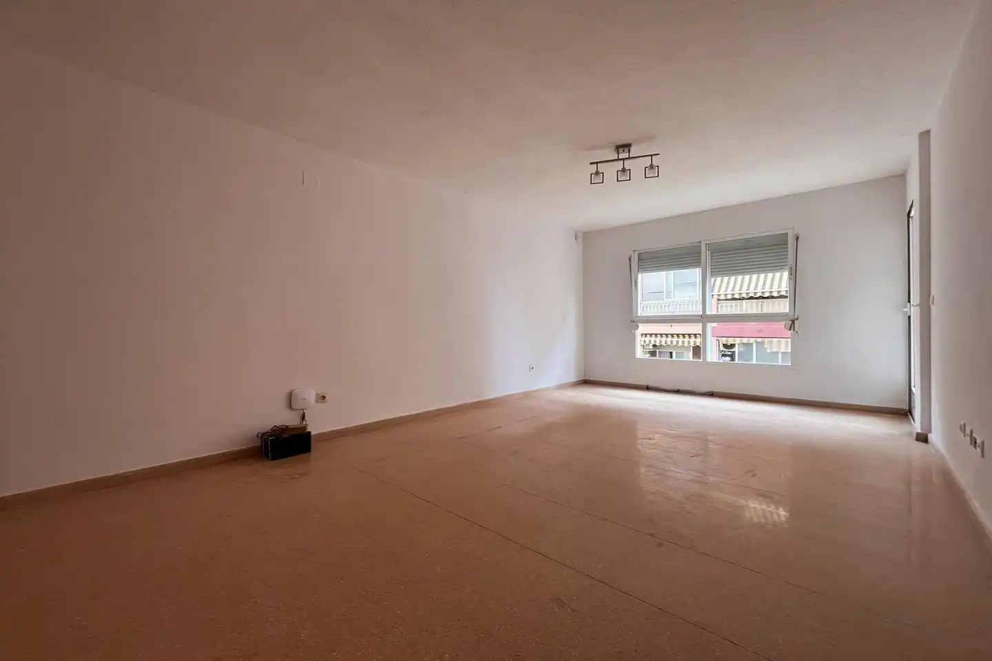 Sala de estar de Apartamento en venta en Villajoyosa / La Vila Joiosa con Terraza y Alarma