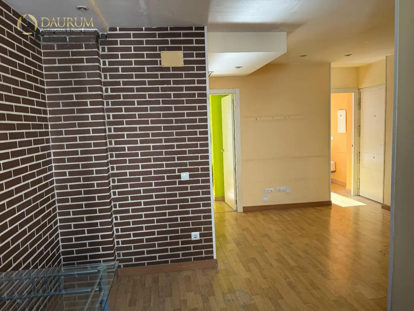 Flat for sale in Madrid  with Air Conditioner, Heating and Storage room