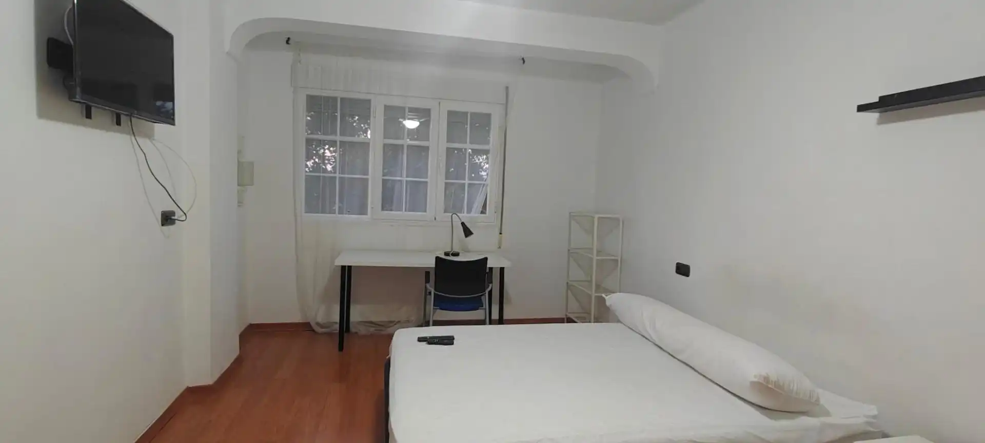 Schlafzimmer von Wohnung zur untervermieten in Beiro