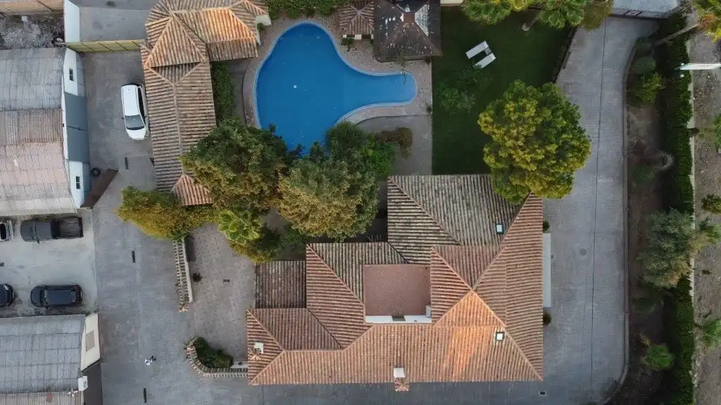Exterior view of Houses for sale in Sevilla  with Air Conditioner, Private garden and Terrace