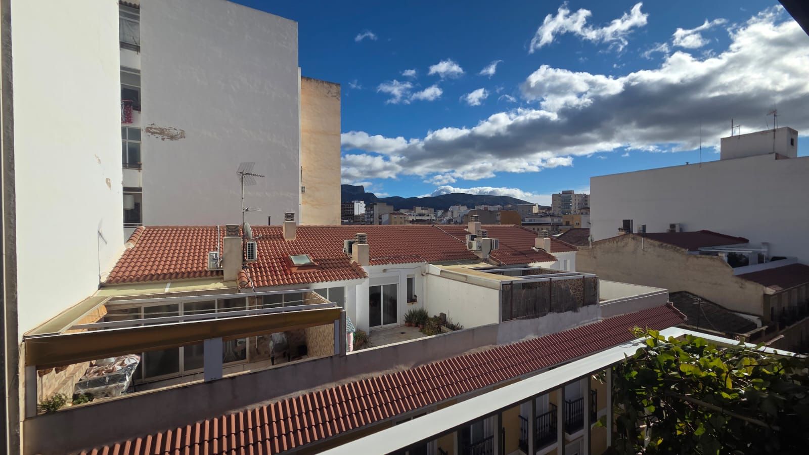 Exterior view of Flat for sale in Elda  with Air Conditioner and Balcony