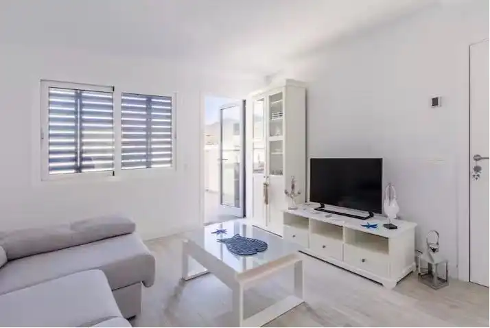 Sala d'estar de Apartament de lloguer en Güímar amb Aire condicionat, Terrassa i Moblat