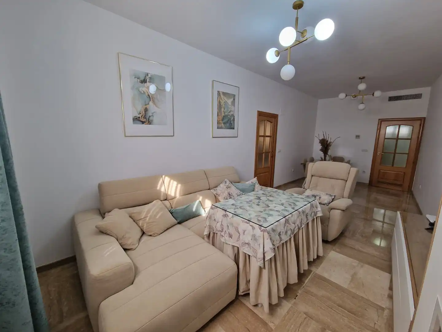 Living room of Flat for sale in Fernán-Núñez  with Air Conditioner, Storage room and Furnished
