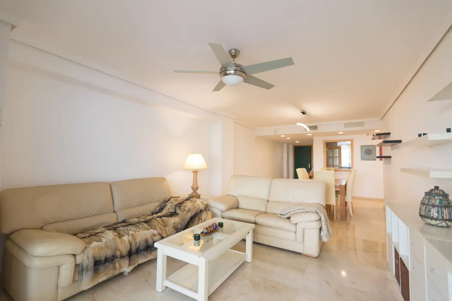 Sala d'estar de Planta baixa de lloguer en Marbella amb Calefacció, Terrassa i Traster