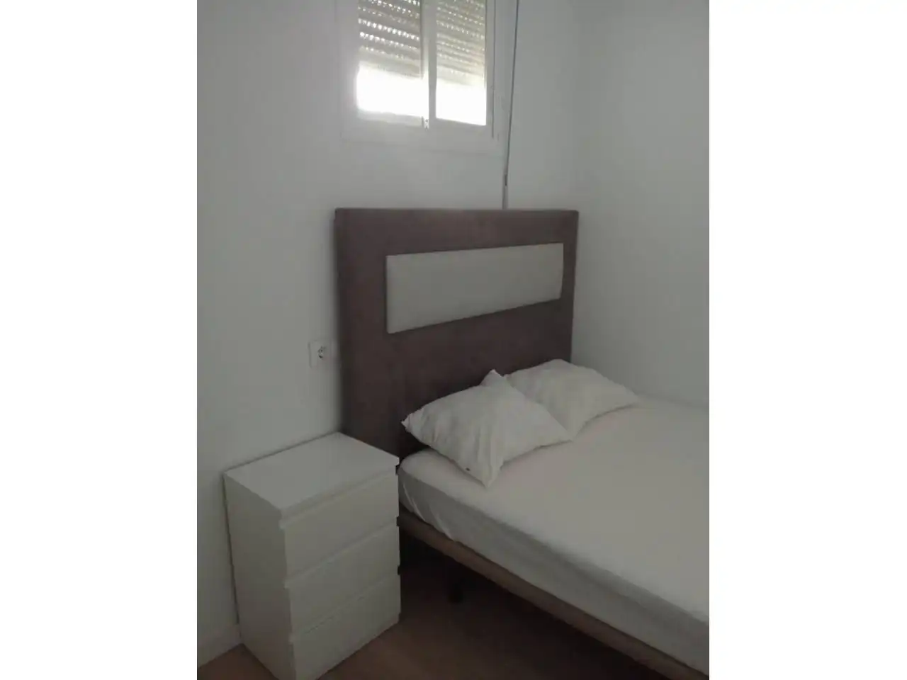 Schlafzimmer von Wohnung zur Miete in Madrid mit Heizung, Möbliert und Alarm