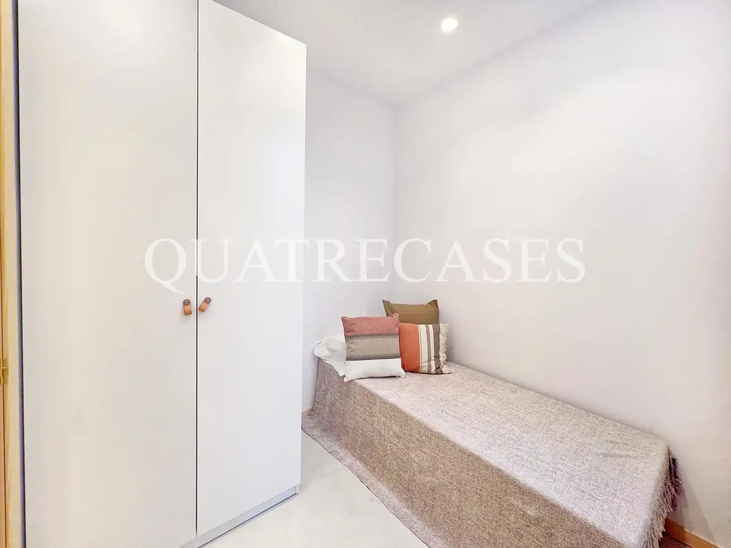 Habitación de Piso en venta en Barcelona con Aire acondicionado, Calefacción y Amueblado