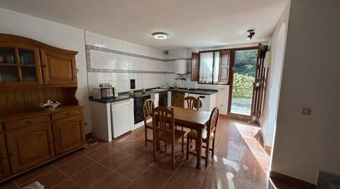 Foto 2 de Casa adosada en venta en Celorio - Poó - Parres, Llanes