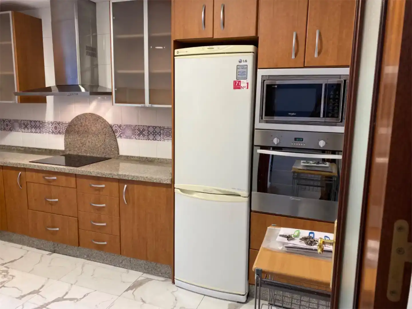 Kitchen of Houses for share in Bormujos  with Air Conditioner, Private garden and Storage room