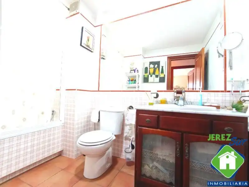 Baño de Piso en venta en Jerez de la Frontera con Aire acondicionado y Calefacción