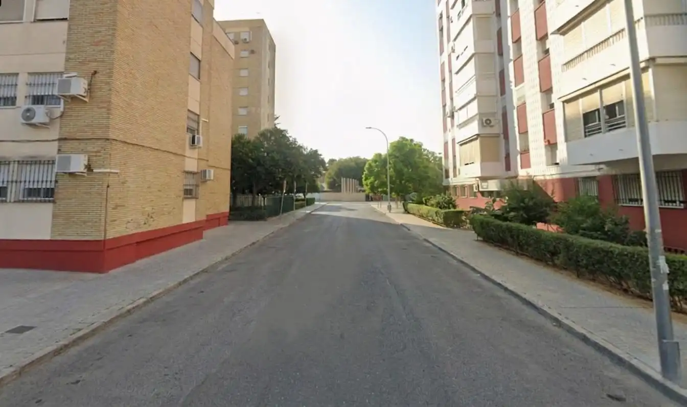 Vista exterior de Piso en venta en  Sevilla Capital