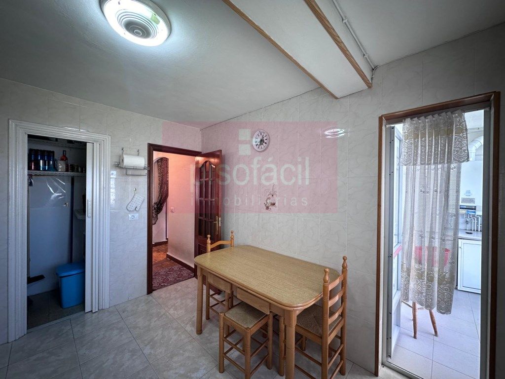 Bedroom of Flat for sale in Lugo Capital