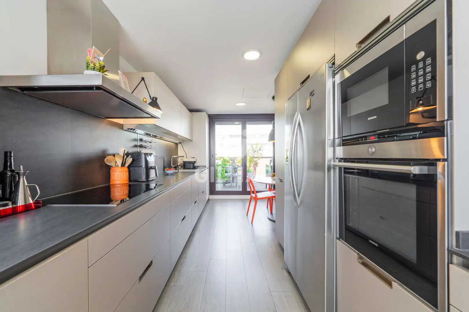 Kitchen of Duplexes for sale in Madrid  with Heating, Private garden and Storage room