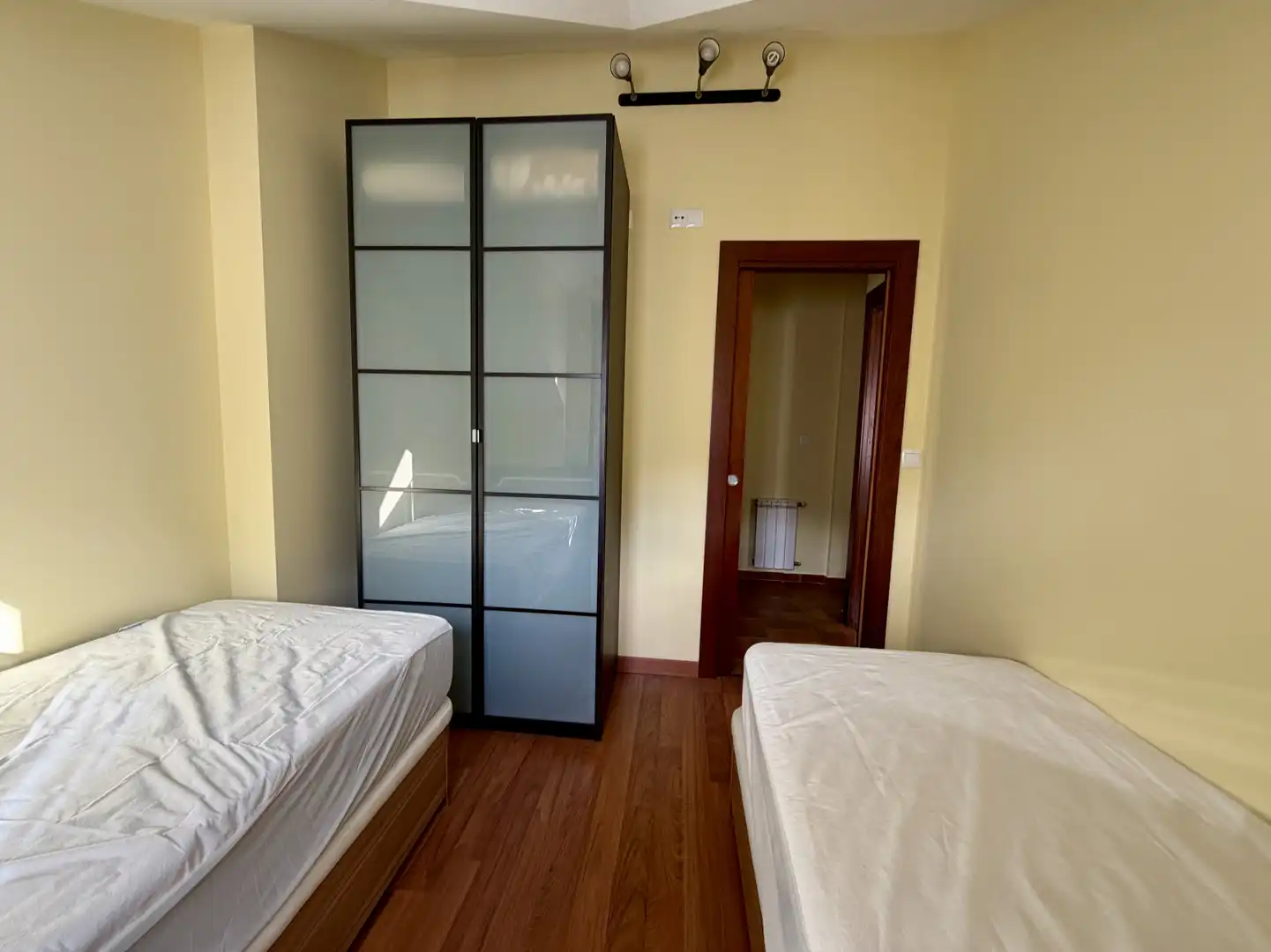Schlafzimmer von Einfamilien-Reihenhaus zur Miete in San Roque de Riomiera mit Heizung und Privatgarten