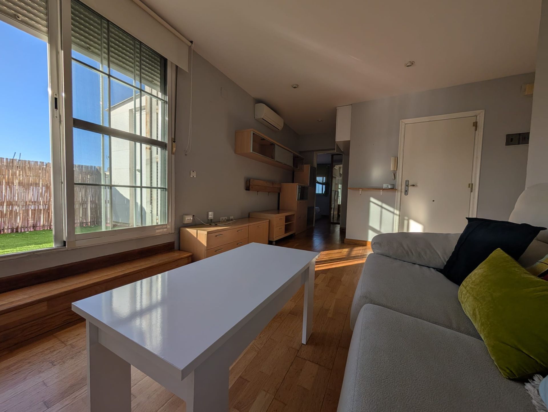 Sala d'estar de Àtic en venda en  Huelva Capital amb Aire condicionat