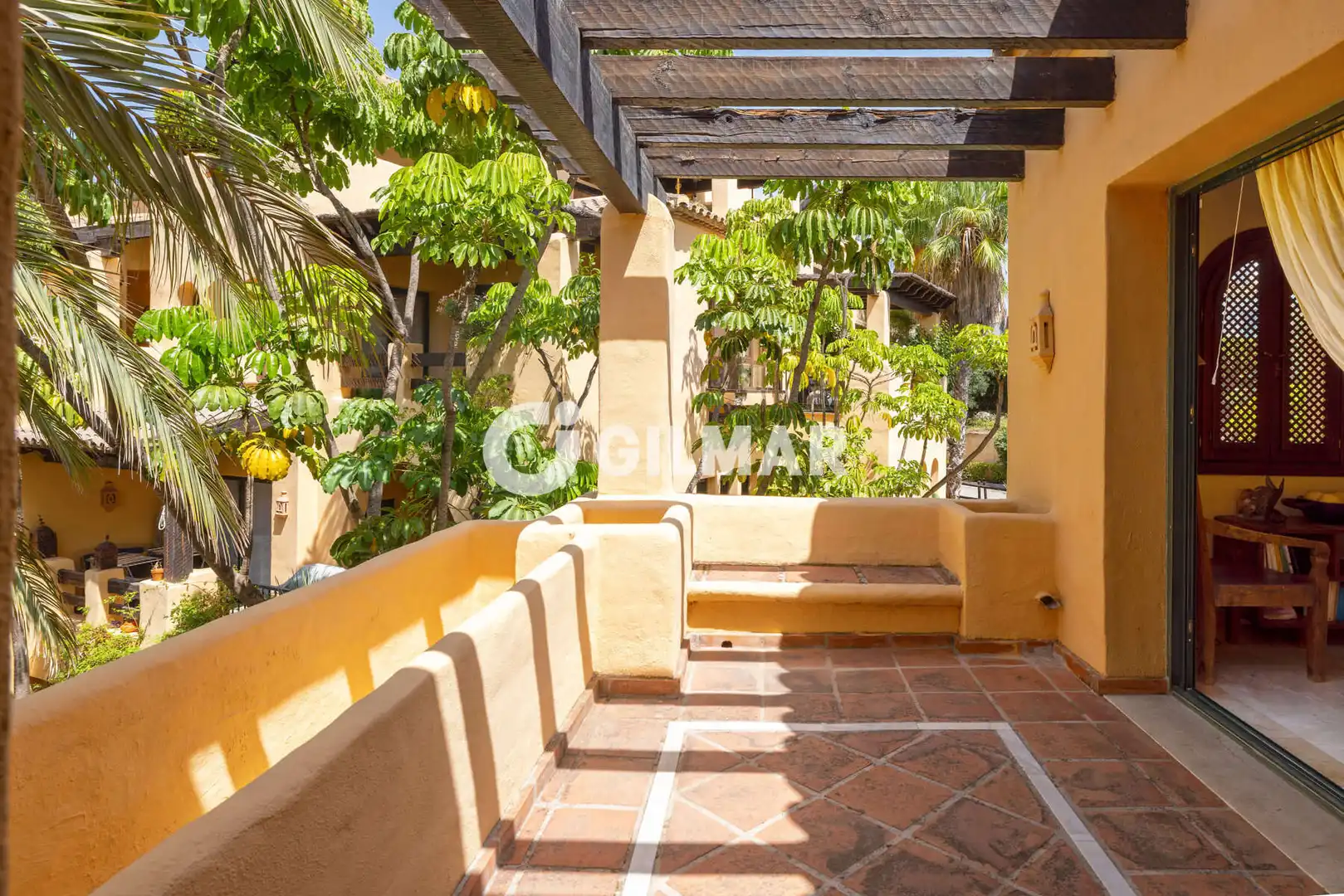 Jardí de Dúplex en venda en Estepona amb Calefacció, Jardí privat i Traster