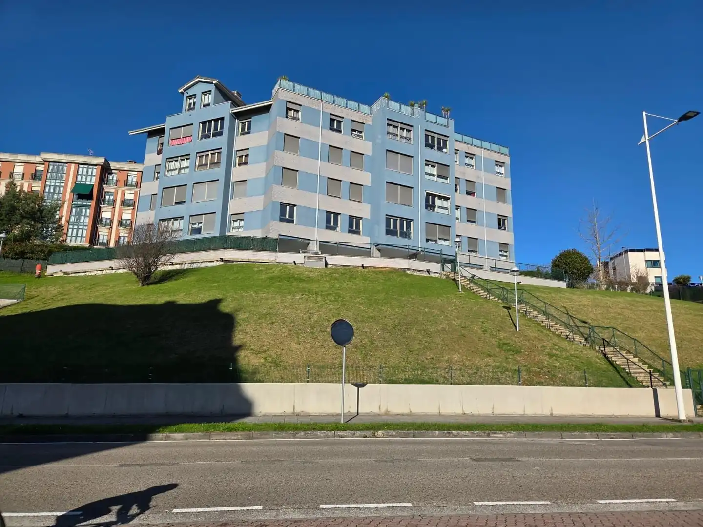 Außenansicht von Wohnung zum Verkauf in Santander mit Heizung, Privatgarten und Parkett