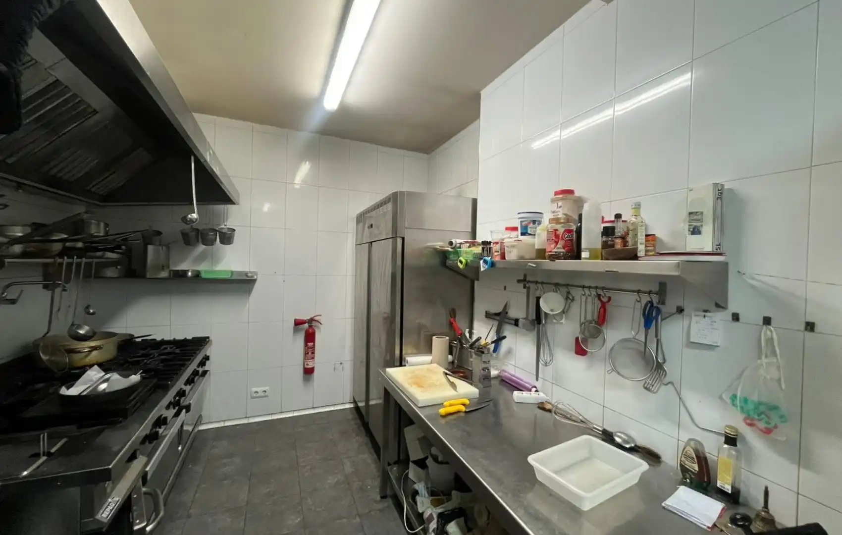 Cocina de Local en traspaso en Barcelona con Aire acondicionado, Amueblado y Alarma