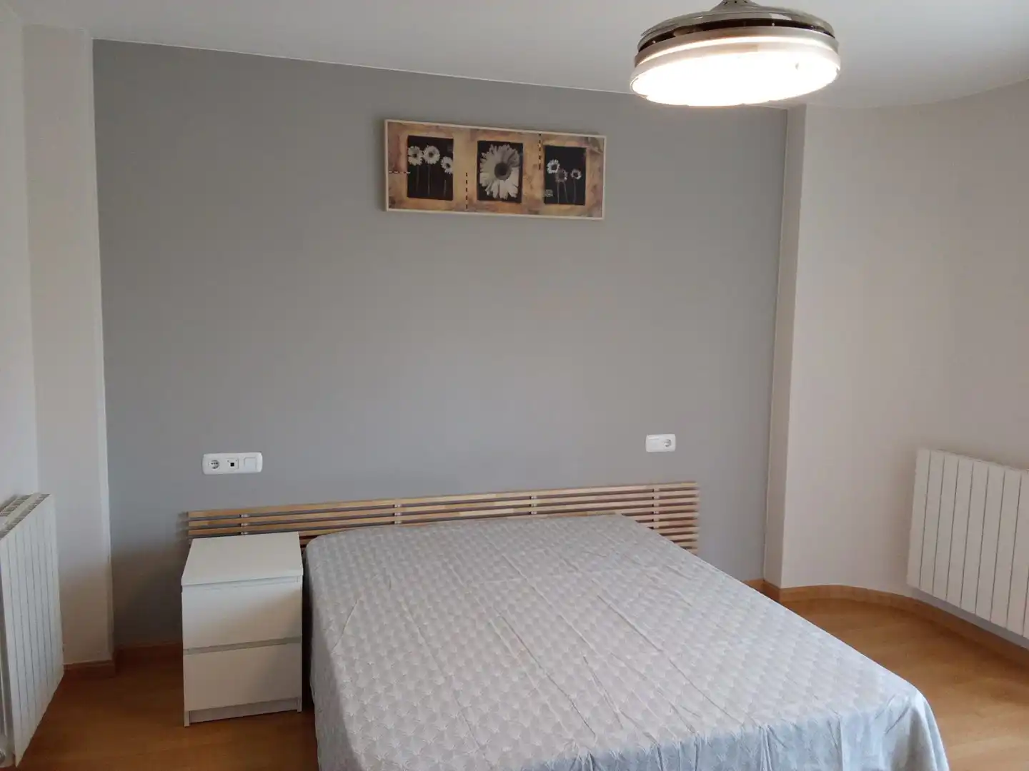 Schlafzimmer von Einfamilien-Reihenhaus zur Miete in Utebo mit Terrasse, Schwimmbad und Möbliert