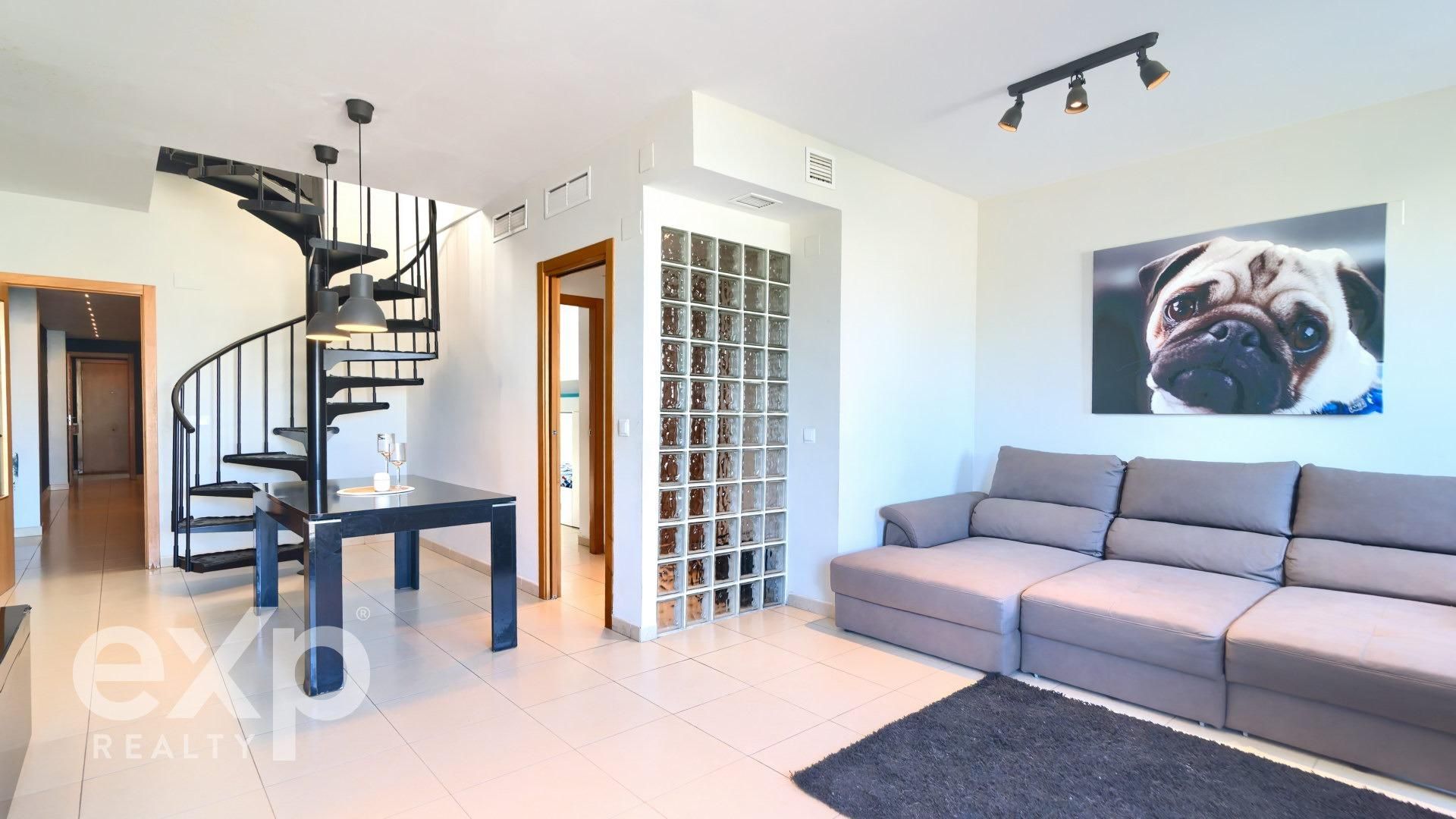 Sala d'estar de Àtic en venda en Alginet amb Aire condicionat, Terrassa i Traster