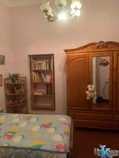Dormitori de Casa o xalet en venda en Linares amb Terrassa i Balcó
