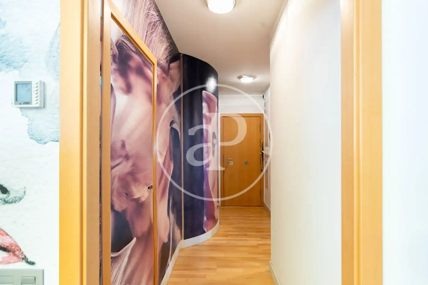 Wohnung zum Verkauf in Barcelona mit Klimaanlage, Heizung und Privatgarten
