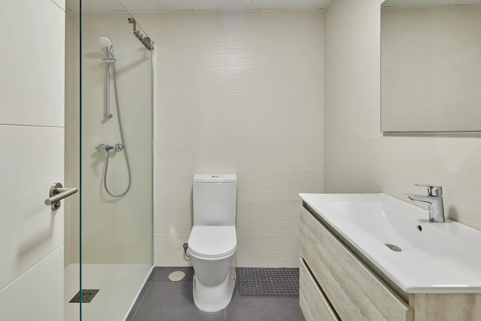 Baño de Dúplex en venta en Cádiz con Aire acondicionado y Trastero