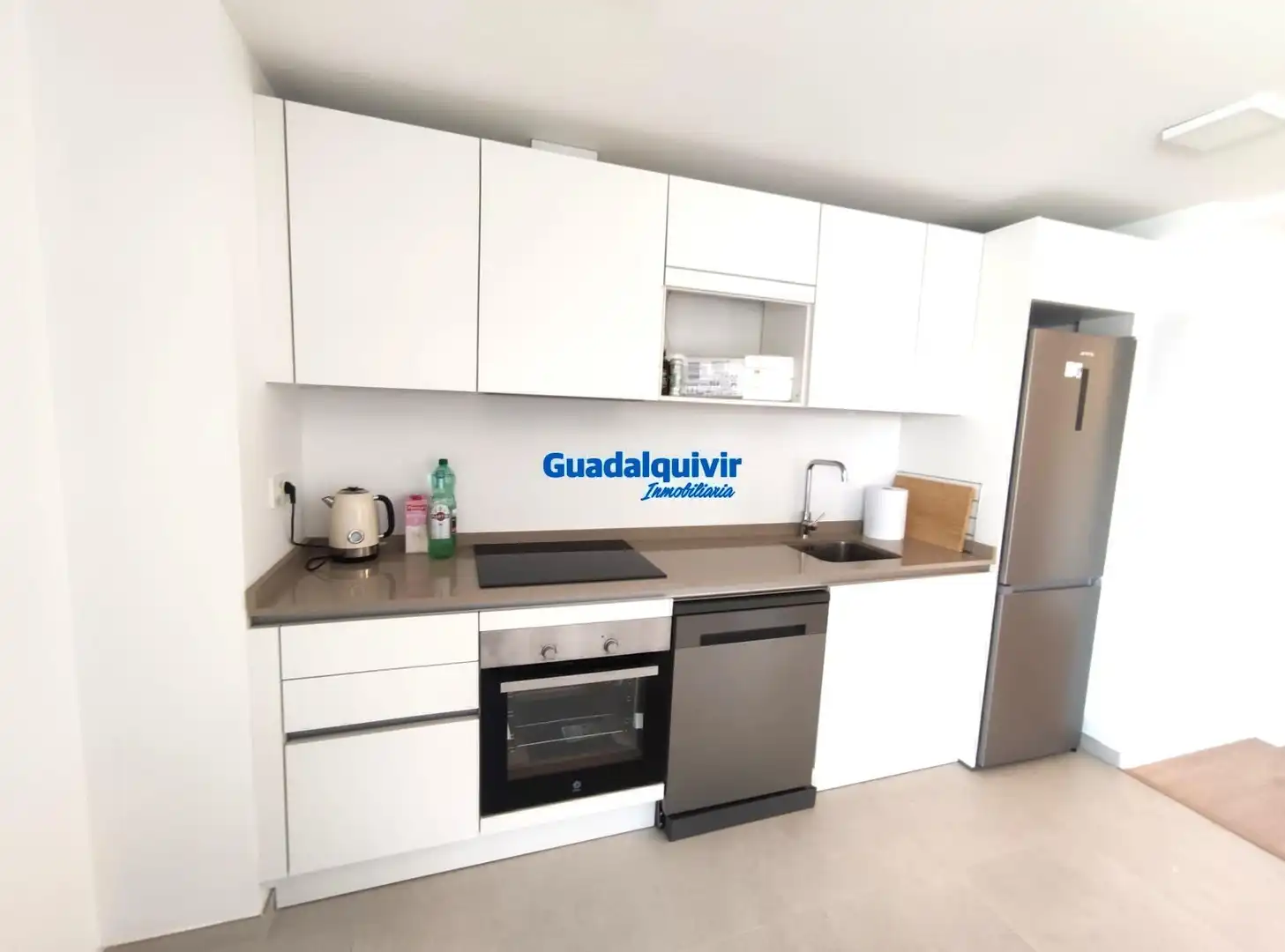Kitchen of Flat for rent in Camas  with Air Conditioner, Private garden and Terrace