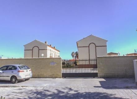Exterior view of Flat for sale in Algeciras  with Private garden, Terrace and Community pool