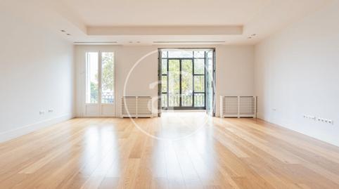 Foto 3 de Piso de alquiler en Almagro,  Madrid Capital