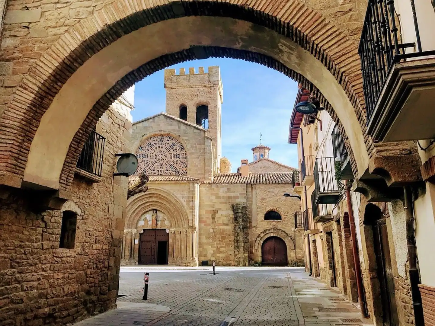 Vista exterior de Casa adosada en venta en Sangüesa / Zangoza