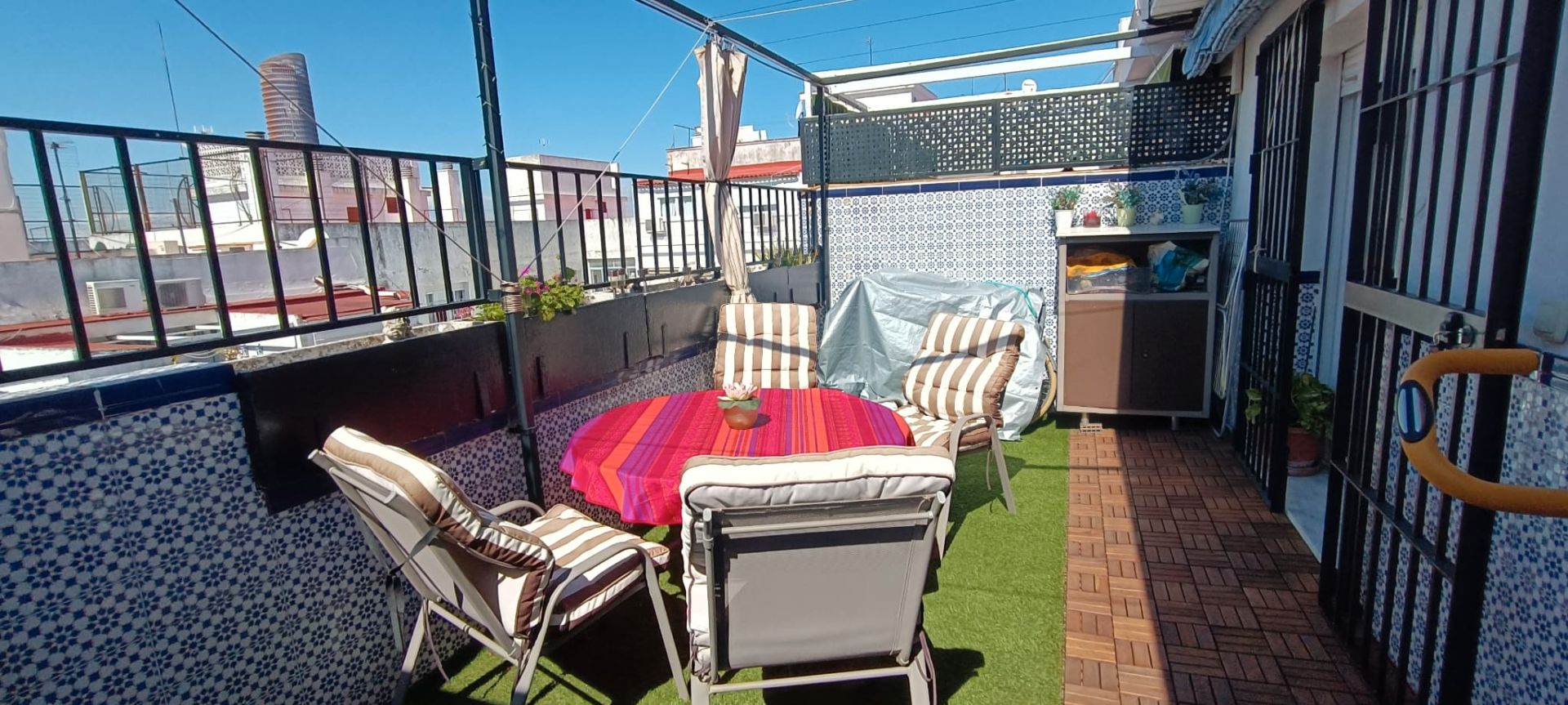 Terraza de Ático en venta en  Sevilla Capital con Aire acondicionado, Terraza y Trastero