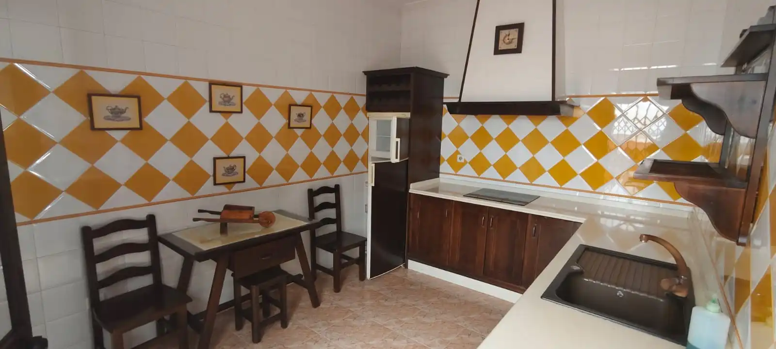 Cuina de Casa adosada en venda en Cañada Rosal, Sevilla
