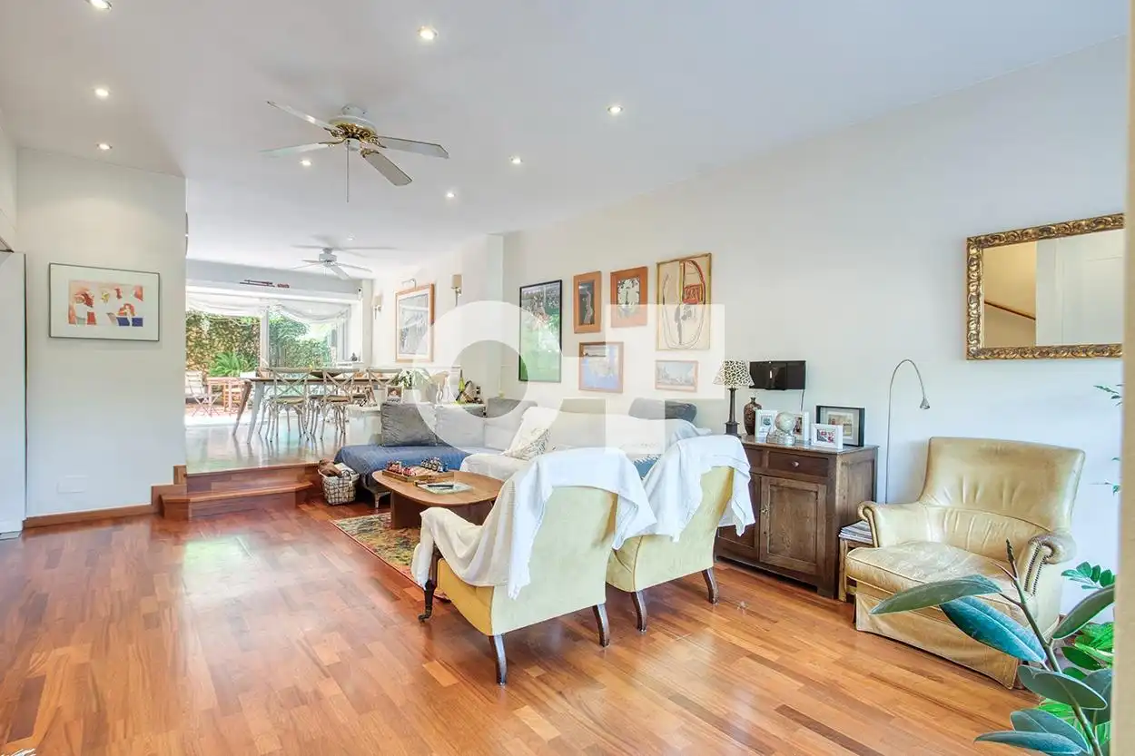 Maison mitoyenne avec piscine à vendre à Avenida Avinguda Pau Casals