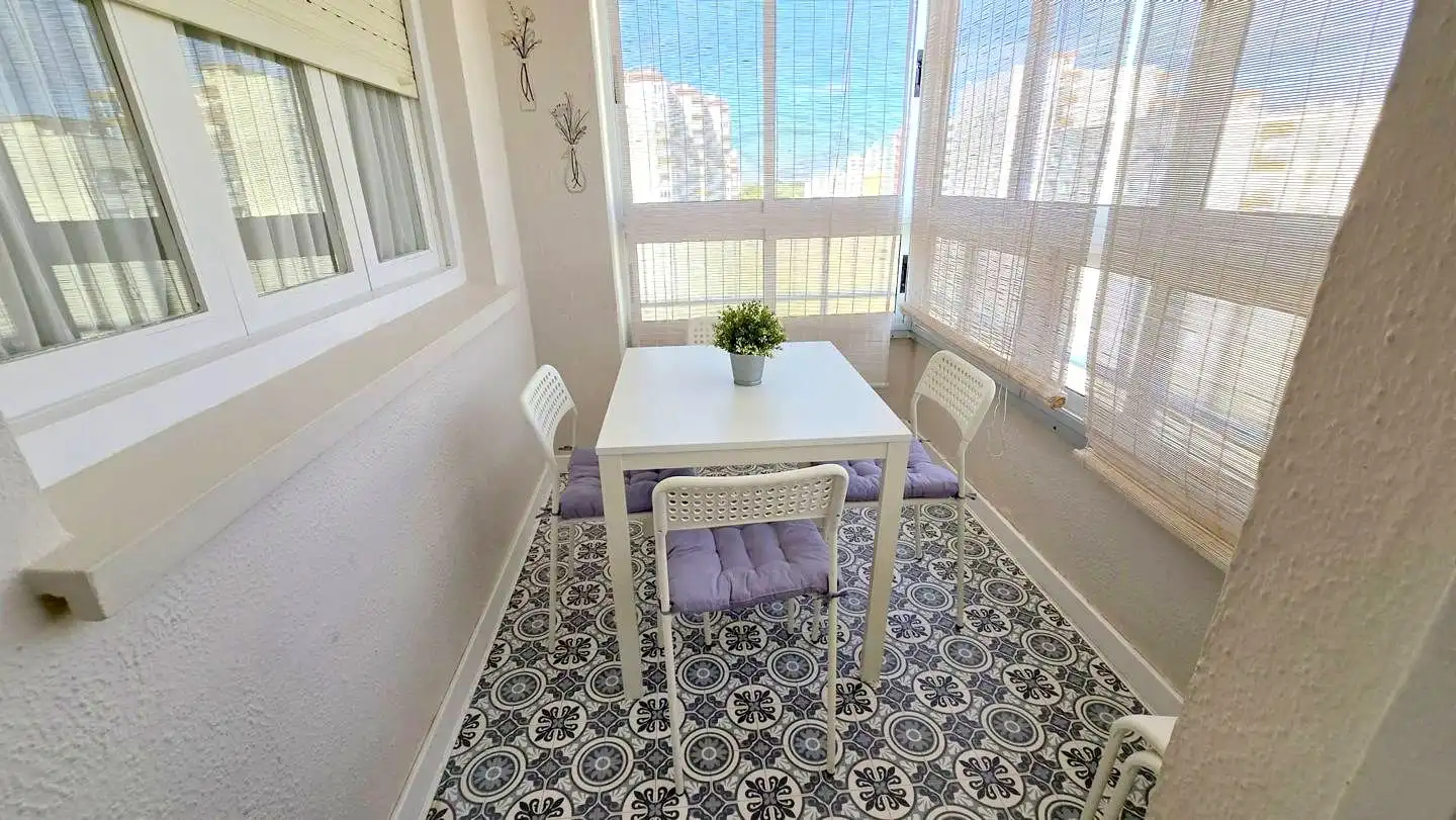 Apartamento de alquiler en De La Rioja, 129, Playa de Gandia