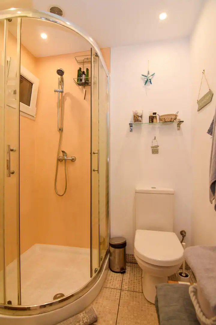Badezimmer von Wohnungen zum Verkauf in Artà mit Klimaanlage, Heizung und Terrasse