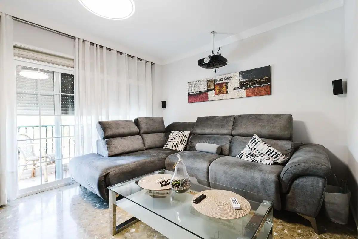 Sala d'estar de Casa adosada en venda en Marbella amb Calefacció, Terrassa i Balcó