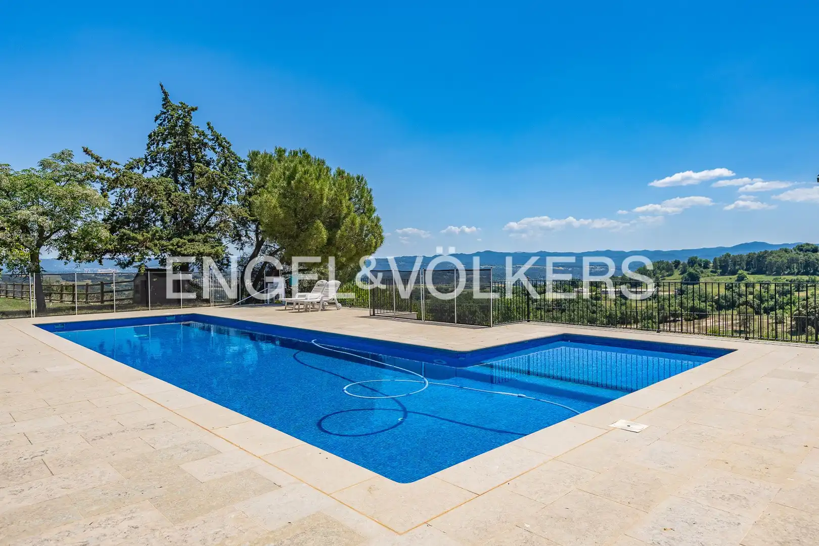 Piscina de Finca rústica en venda en Sant Feliu Sasserra amb Calefacció, Terrassa i Piscina