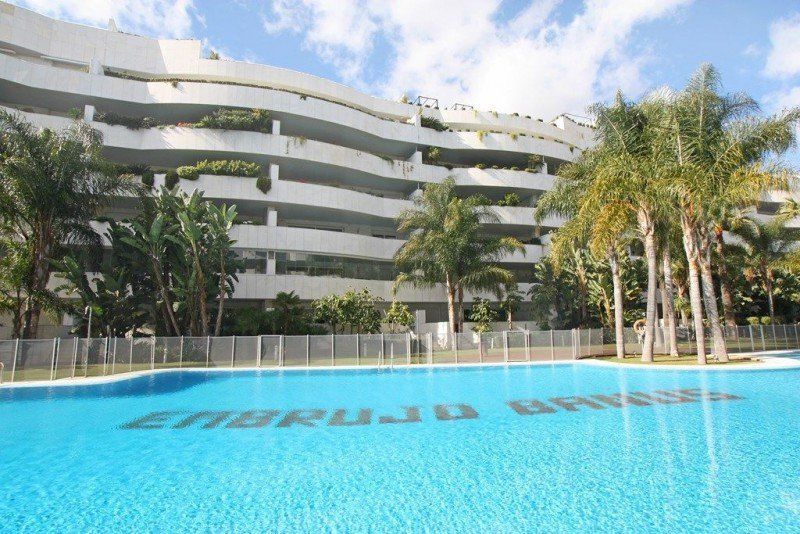 Swimming pool of Attic for rent to own in Marbella  with Air Conditioner, Private garden and Terrace