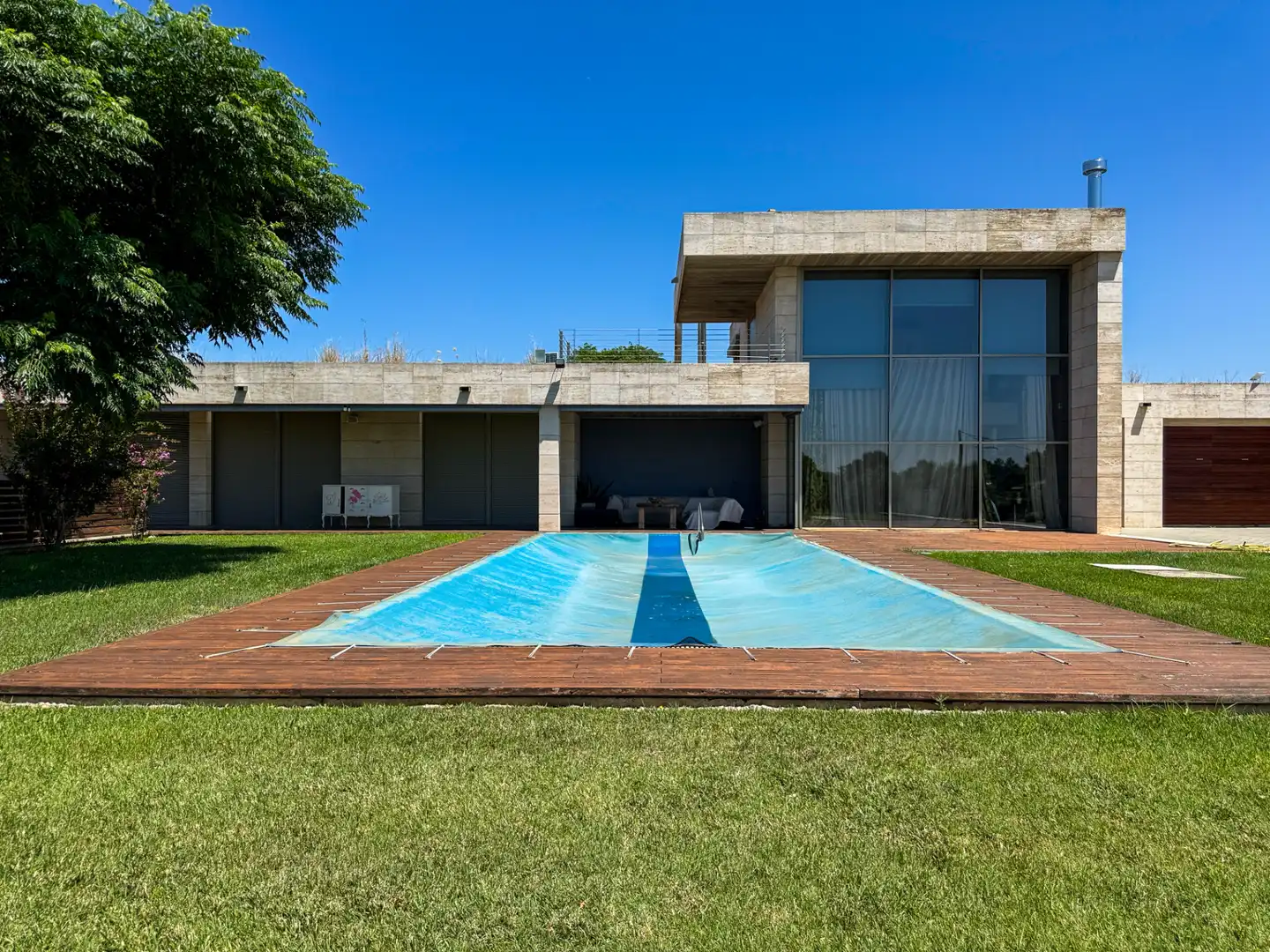 Piscina de Casa o xalet en venda en Lleida amb Aire condicionat, Calefacció i Jardí privat